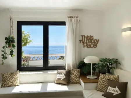 Maison mitoyenne rénovée à Begur, vue mer et piscine : photo 12