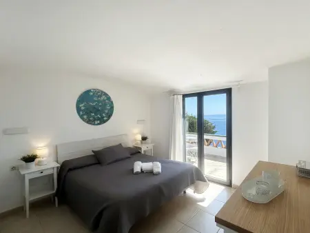 Maison mitoyenne rénovée à Begur, vue mer et piscine : photo 19