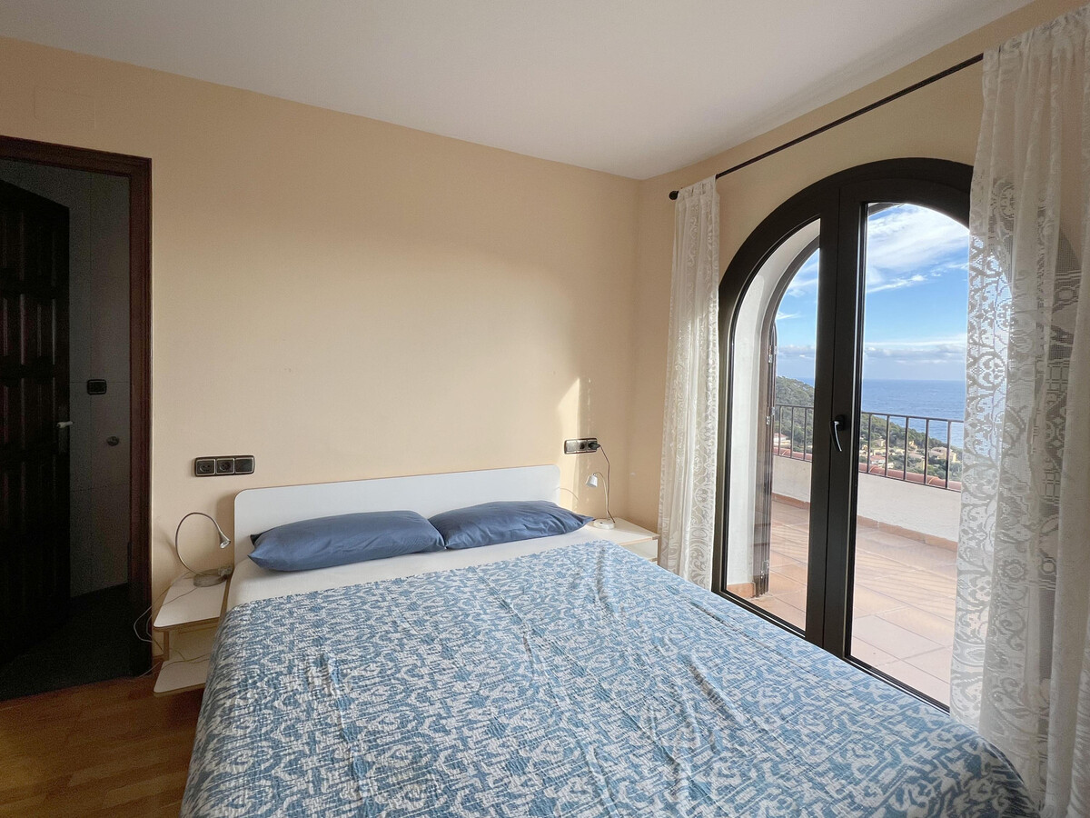 Villa méditerranéenne à Begur, vue mer et piscine - Photo 11