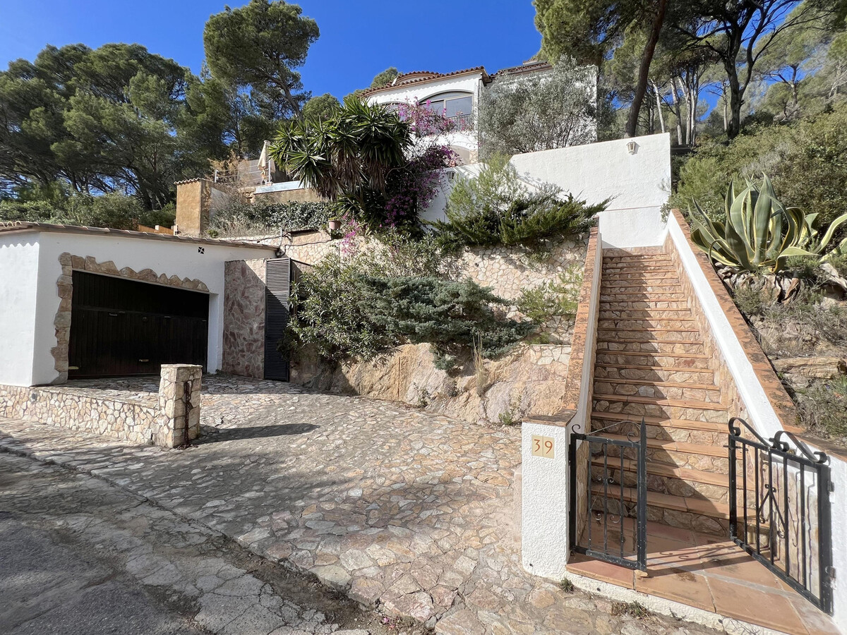 Villa méditerranéenne à Begur, vue mer et piscine - Photo 17