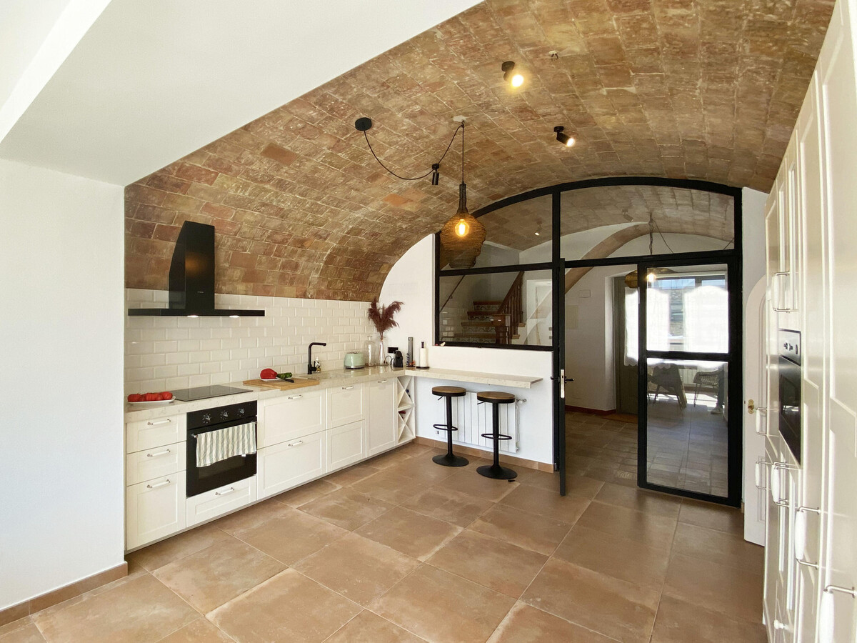Maison de ville 1788 rénovée, piscine & jardin à Begur - Photo 13