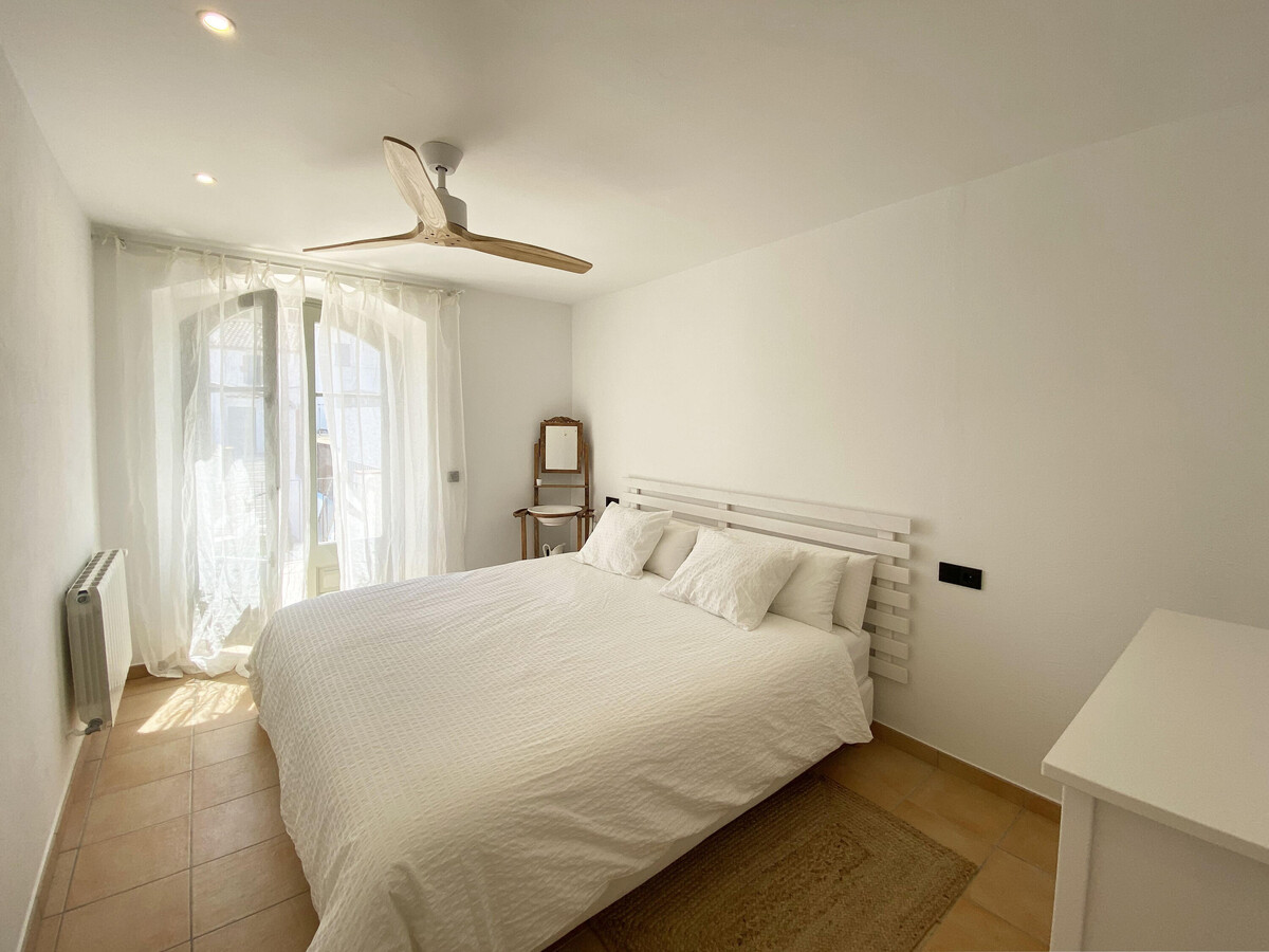 Maison de ville 1788 rénovée, piscine & jardin à Begur - Photo 27