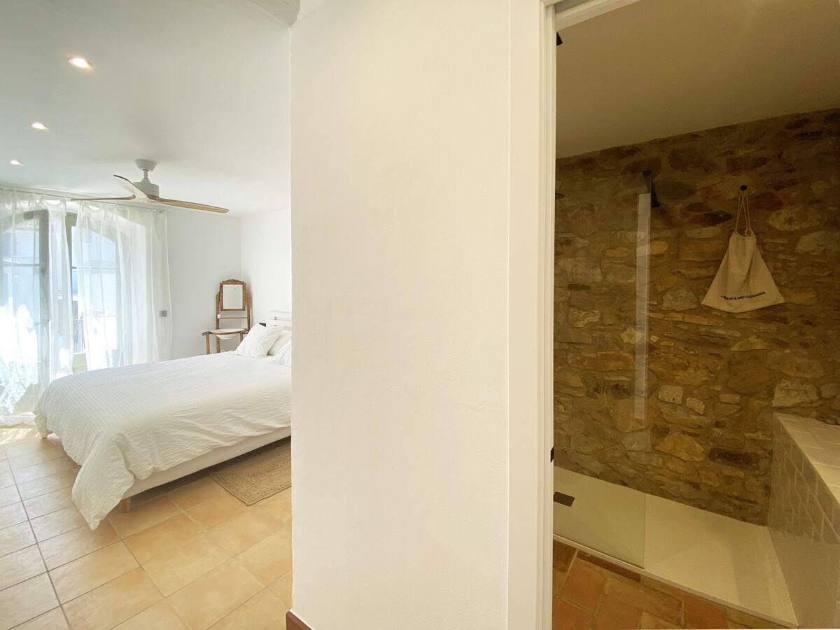 Maison de ville 1788 rénovée, piscine & jardin à Begur - Photo 28