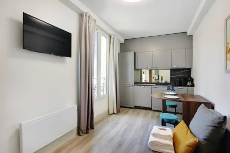 Location appartement à Paris, Bel appartement - 2CH/6P - Père-Lachaise