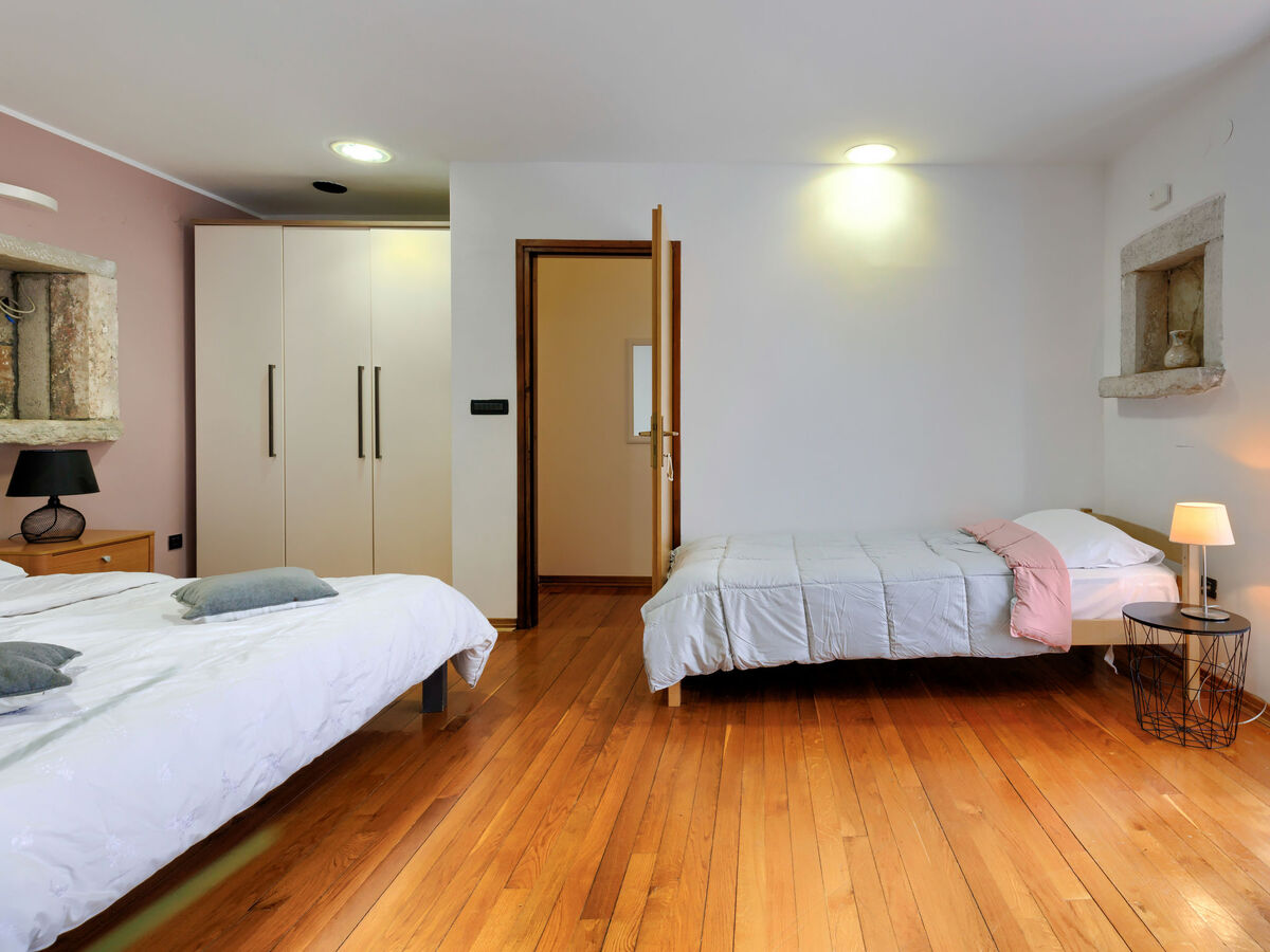 Maison Erika à Poreč, 3 étages, 3 km de la plage - Photo 19