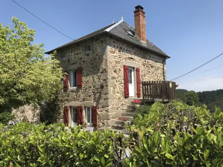 Location gite à Ferrières sur Sichon, Maison confortable à Ferrières-sur-Sichon, animaux acceptés