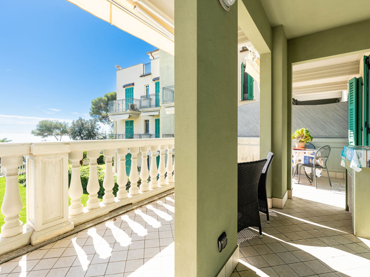 Appartement vue mer à Imperia, terrasse 24 m² - Photo 3