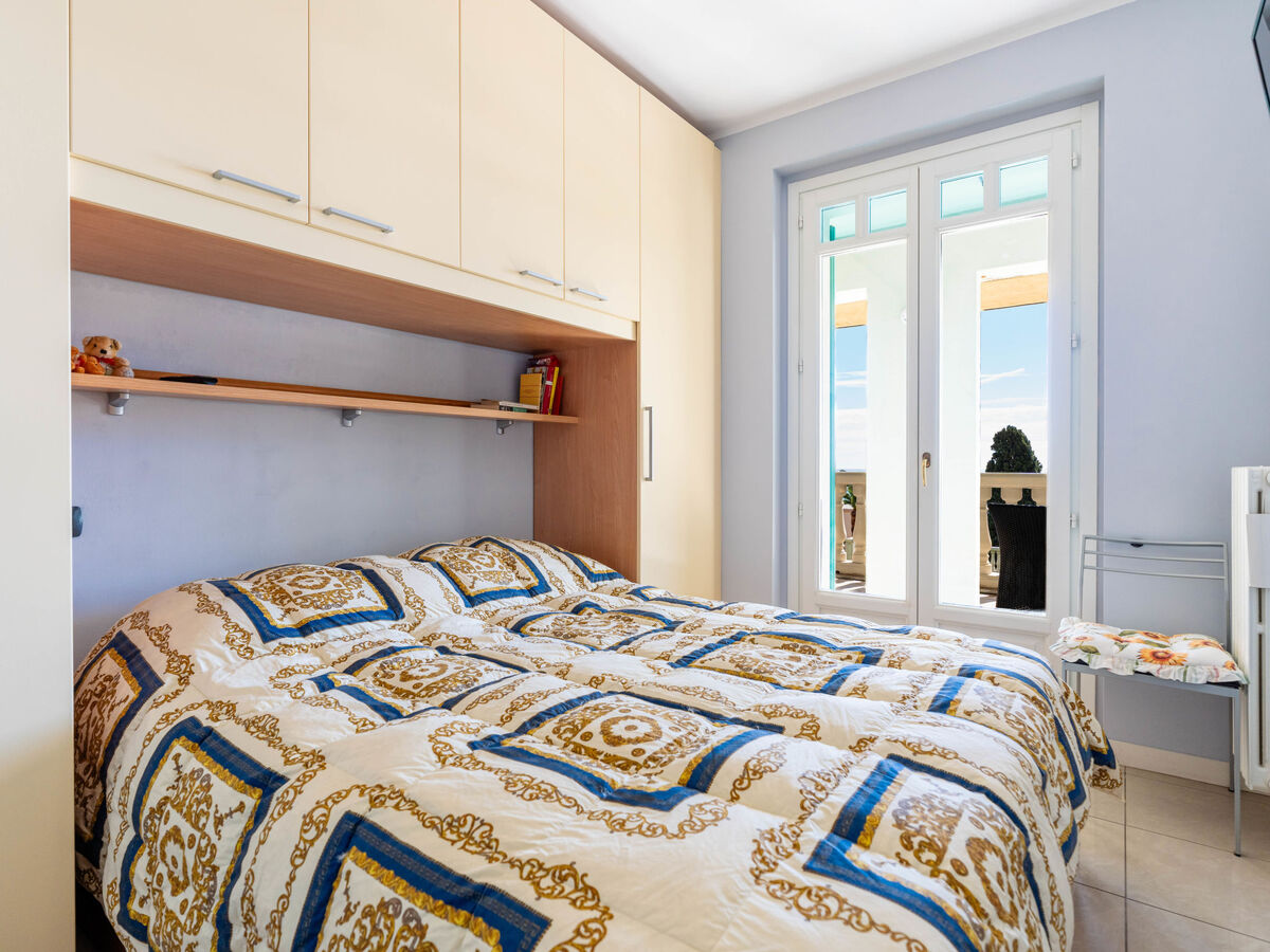 Appartement vue mer à Imperia, terrasse 24 m² - Photo 13