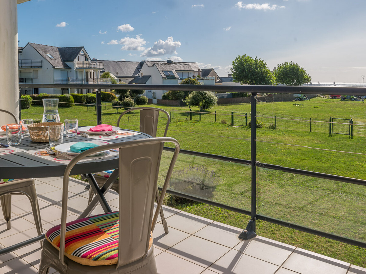 T3 vue mer avec terrasse et parking à Larmor-Plage - Photo 3