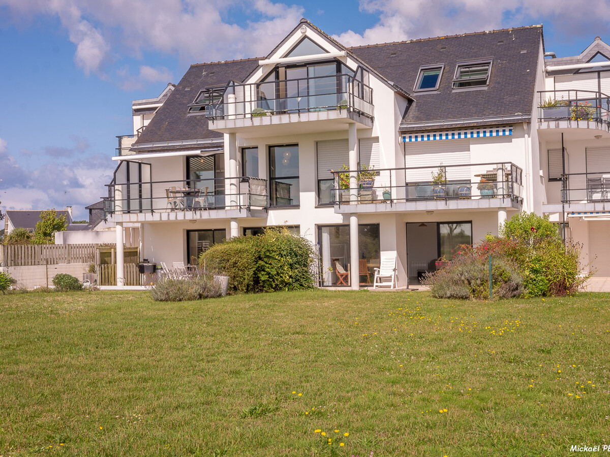T3 vue mer avec terrasse et parking à Larmor-Plage - Photo 11