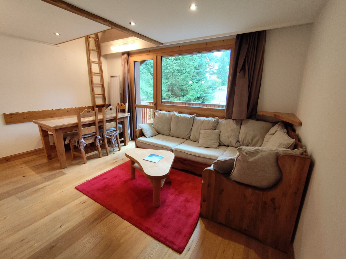 Appartement skis aux pieds, 7 personnes, vue montagne à Méribel - Photo 1