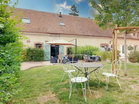 Location gite à Umpeau, Gîte paisible à la campagne près de Chartres avec parking