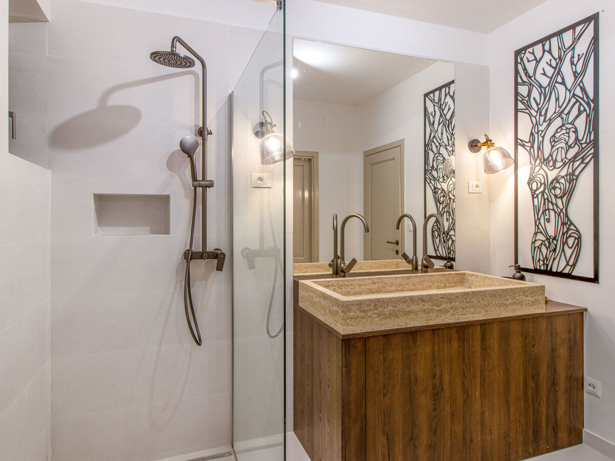Botra Maria Luxury – Maison 4 pièces avec piscine privée - Photo 5