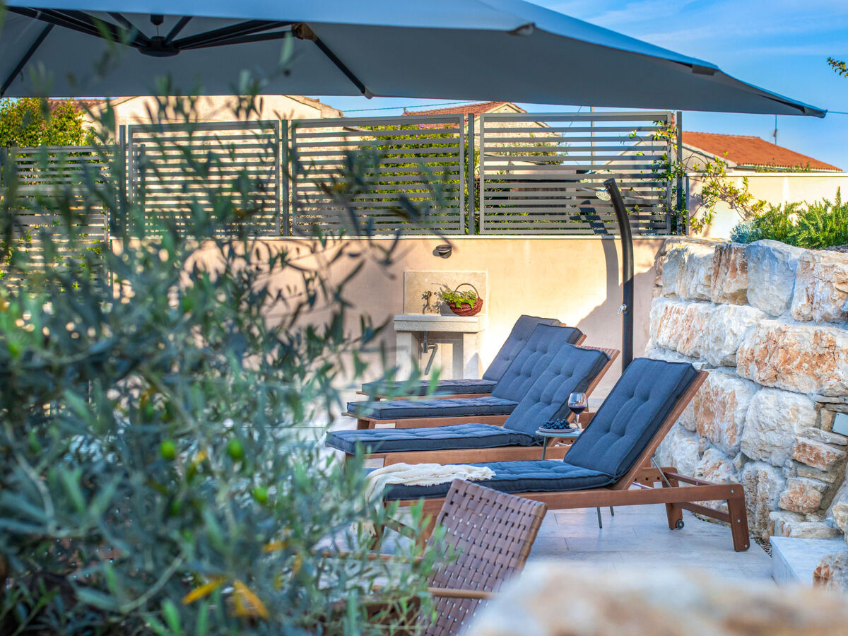 Botra Maria Luxury – Maison 4 pièces avec piscine privée - Photo 20