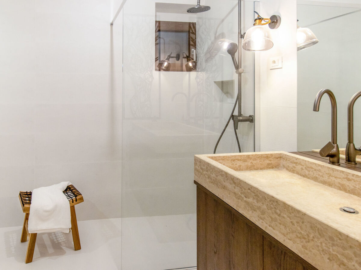 Botra Maria Luxury – Maison 4 pièces avec piscine privée - Photo 23
