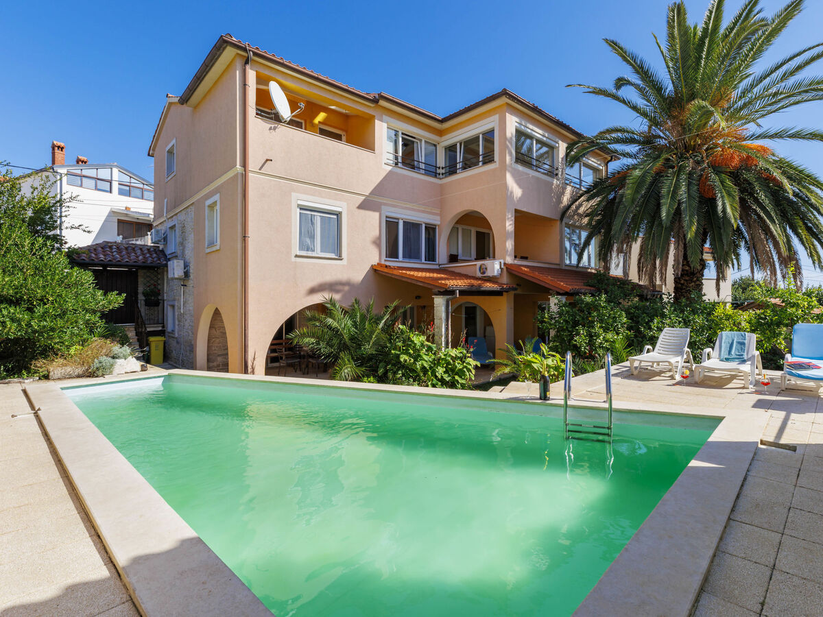 Maison Sonja avec piscine privée à Ližnjan - Photo 1