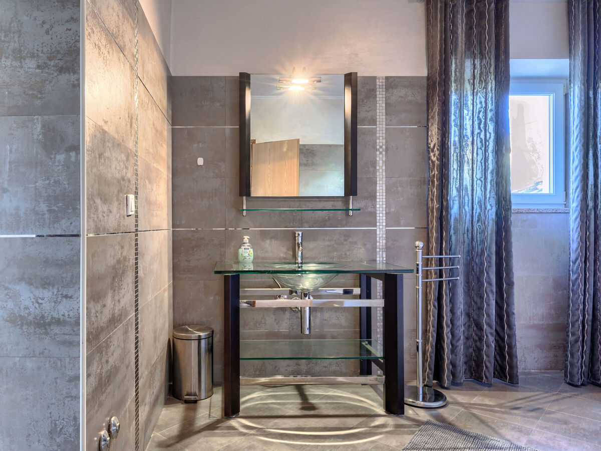 Maison Sonja avec piscine privée à Ližnjan - Photo 36