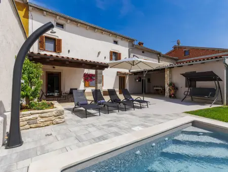 Location maison à Barban, House Gino