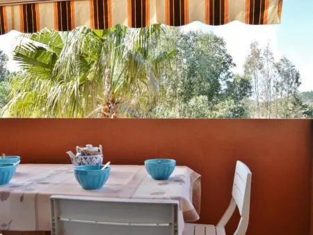 Location appartement à Bormes les Mimosas, Studio cabine 4 pers avec piscine, tennis et accès direct plage - Bormes-les-Mimosas