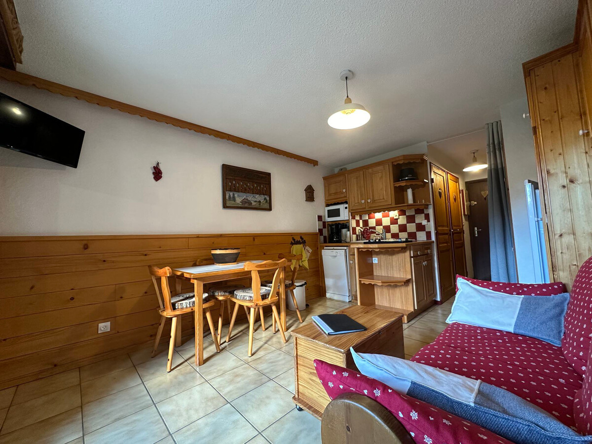 Studio rénové Morillon, terrasse ouest, parking inclus - Photo 3