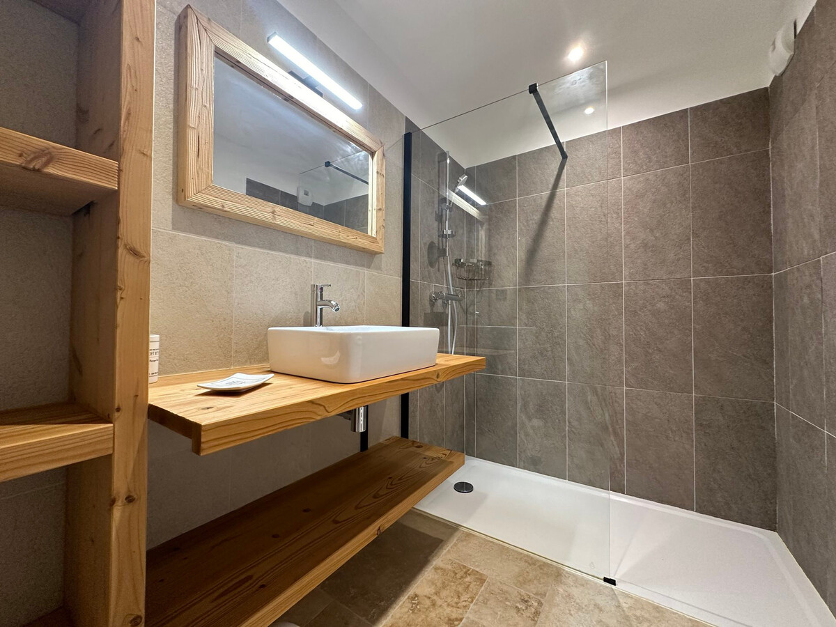 Chalet Le Chablé 220m² - 5 chambres à Verchaix - Photo 14