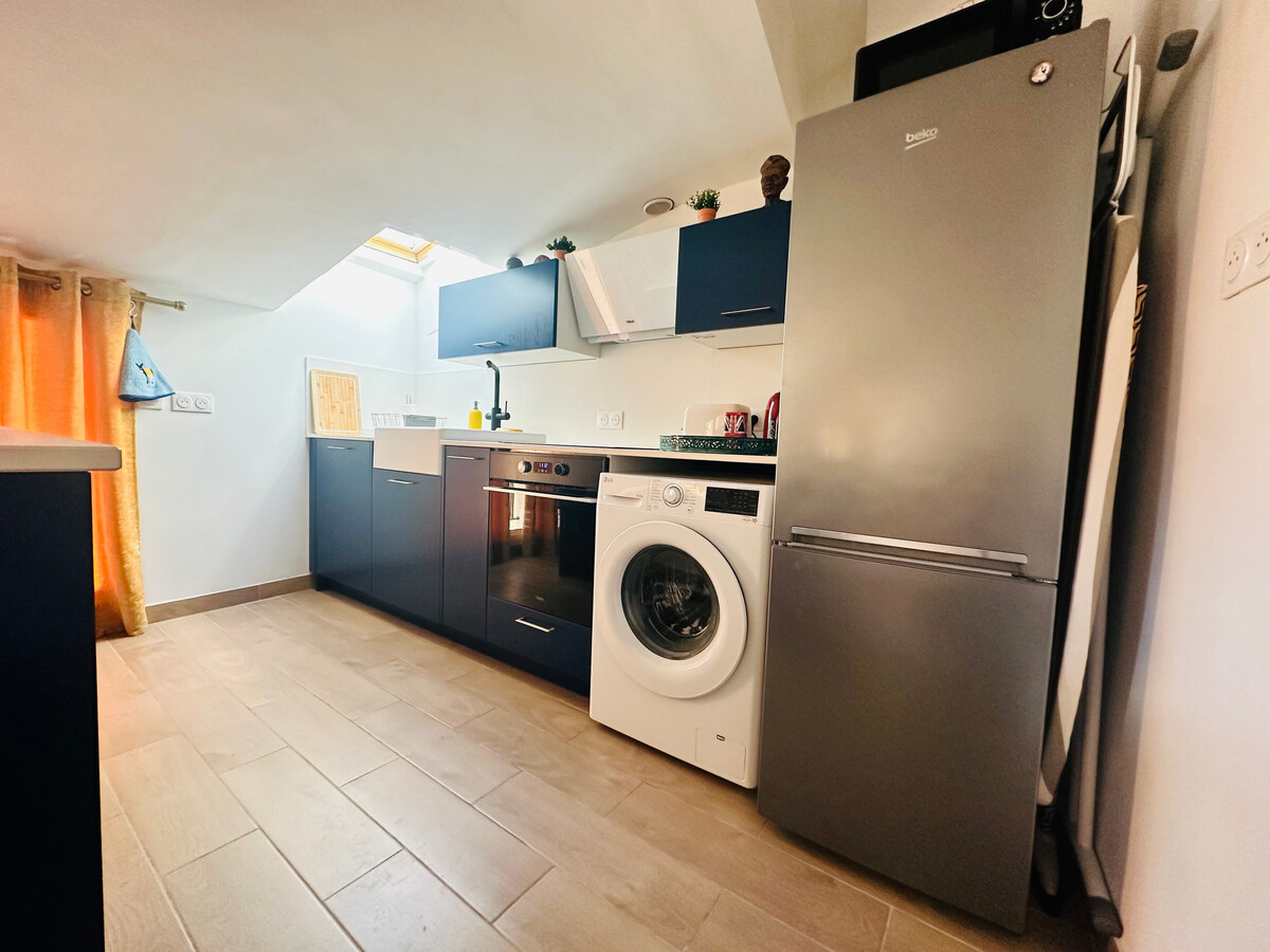 Duplex Collioure, 20m de la plage, terrasse vue toits - Photo 9