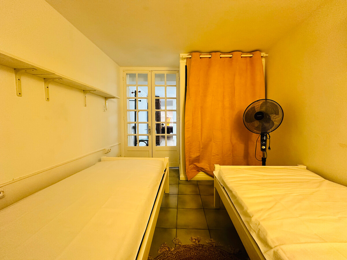 Duplex Collioure, 20m de la plage, terrasse vue toits - Photo 13