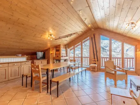 Location appartement à Saint Martin de Belleville, Spacieux appartement 8p avec piscine, spa, et parking, proche des pistes