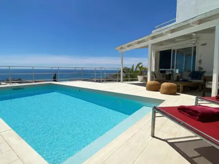 Location villa à Sitges, Villa à Sitges avec piscine privée, jardin et climatisation proche plage