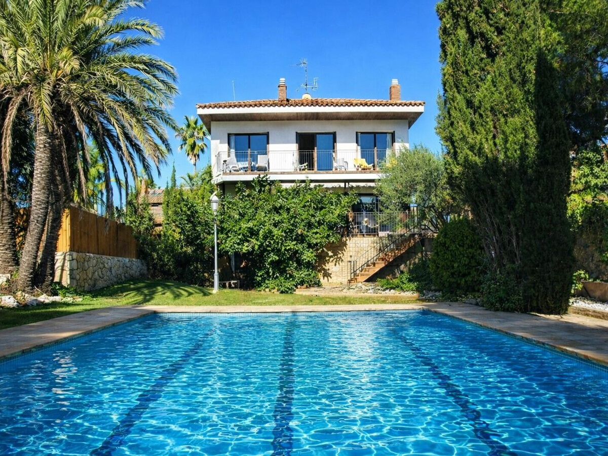 Villa El Ranch à Calafell : 6 chambres, piscine privée 18 pers - Photo 2