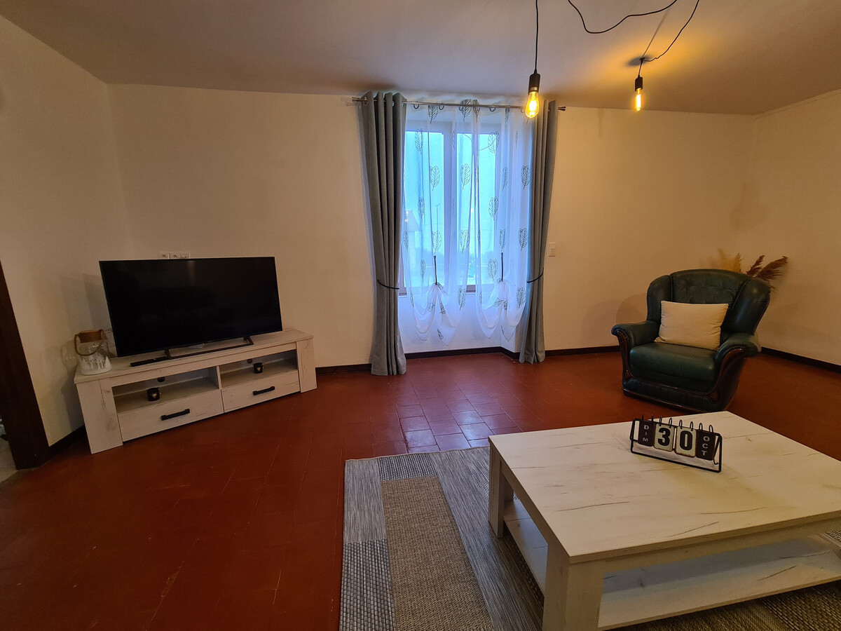 Gîte 5 personnes avec jardin clos et jacuzzi à La Berthenoux - Photo 17