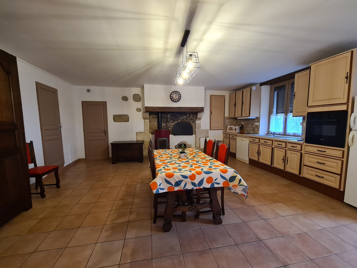 Gîte 5 personnes avec jardin clos et jacuzzi à La Berthenoux - Photo 18