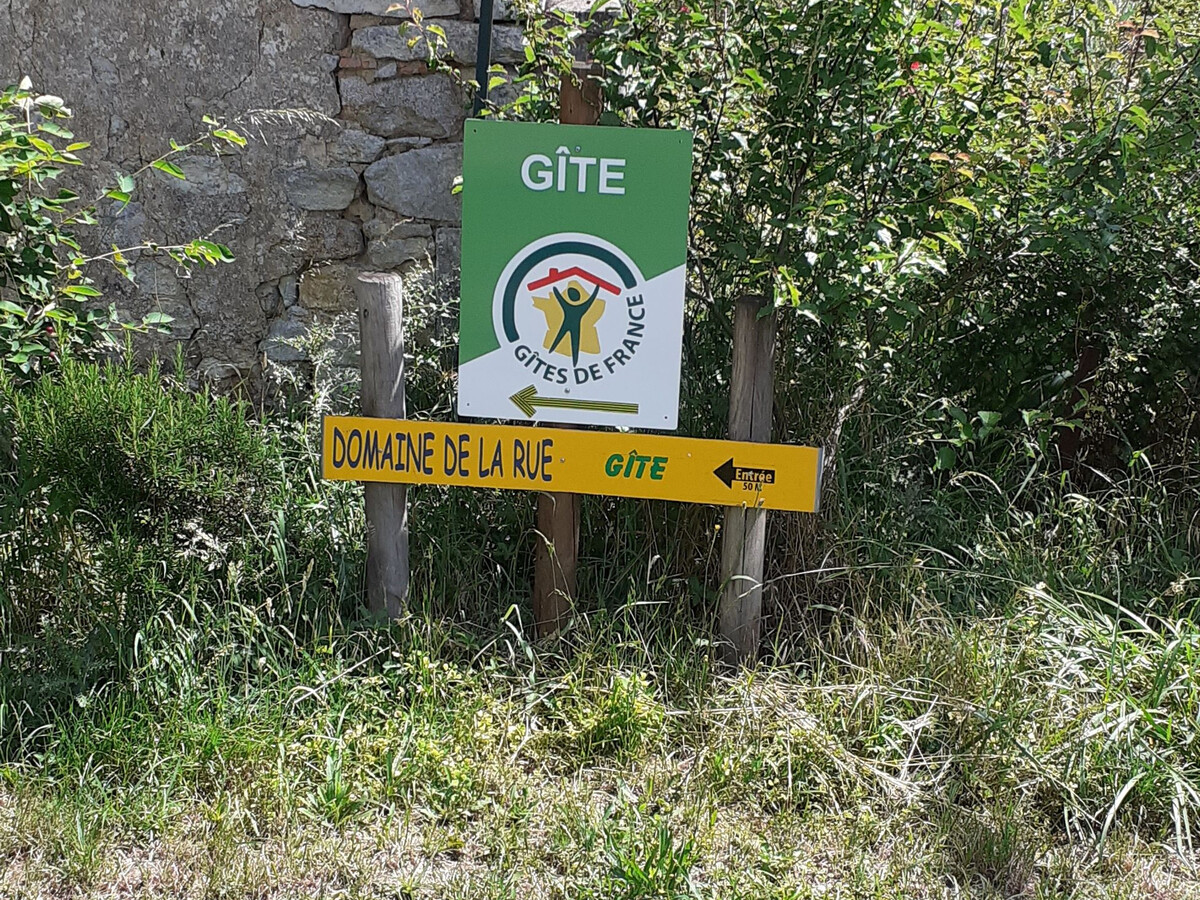 Gîte 5 personnes avec jardin clos et jacuzzi à La Berthenoux - Photo 22