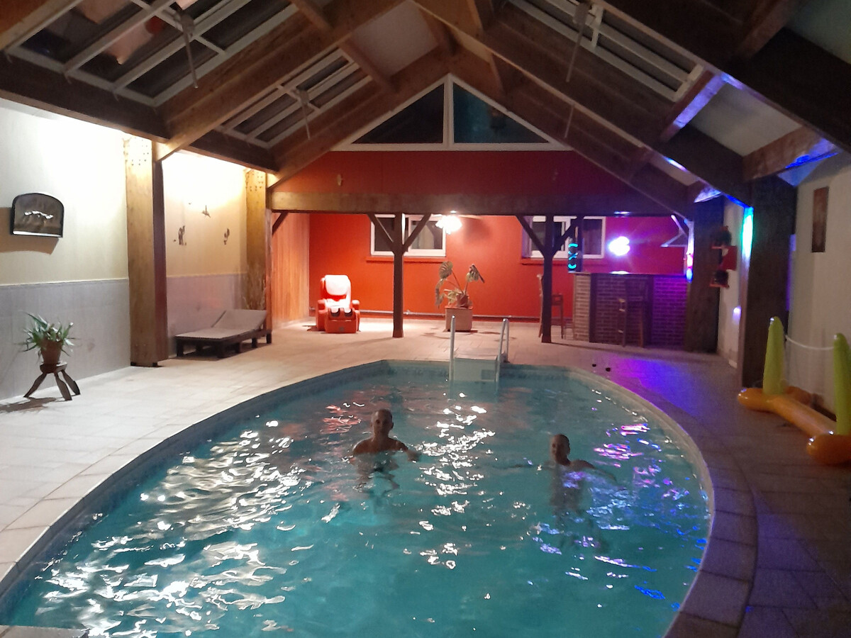 Gîte Berry 12 pers. : piscine chauffée et terrains de sport - Photo 1