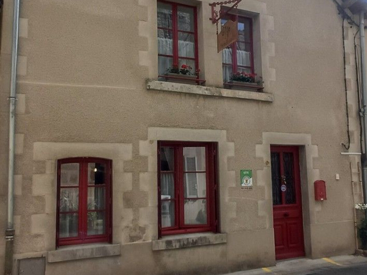 Le Bénédictin, gîte médiéval 6 pers. à Saint-Benoît-du-Sault - Photo 2