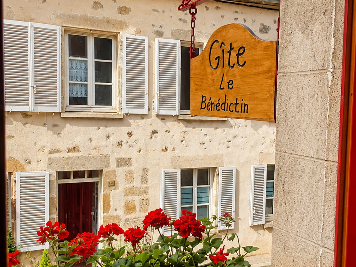 Le Bénédictin, gîte médiéval 6 pers. à Saint-Benoît-du-Sault - Photo 4