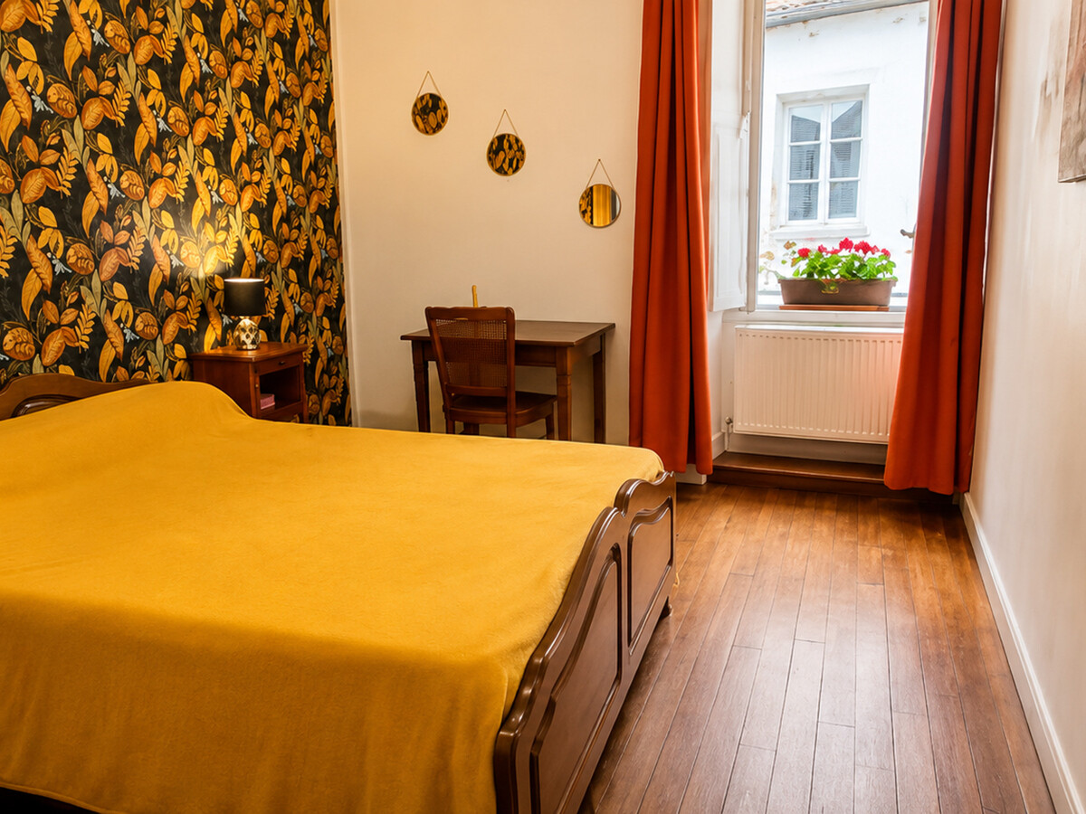 Le Bénédictin, gîte médiéval 6 pers. à Saint-Benoît-du-Sault - Photo 6