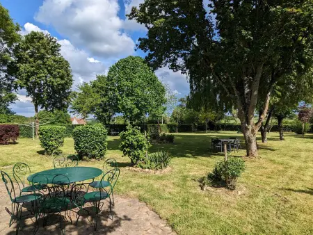 Gîte 6 personnes en Berry avec jardin arboré et parking - Photo 3
