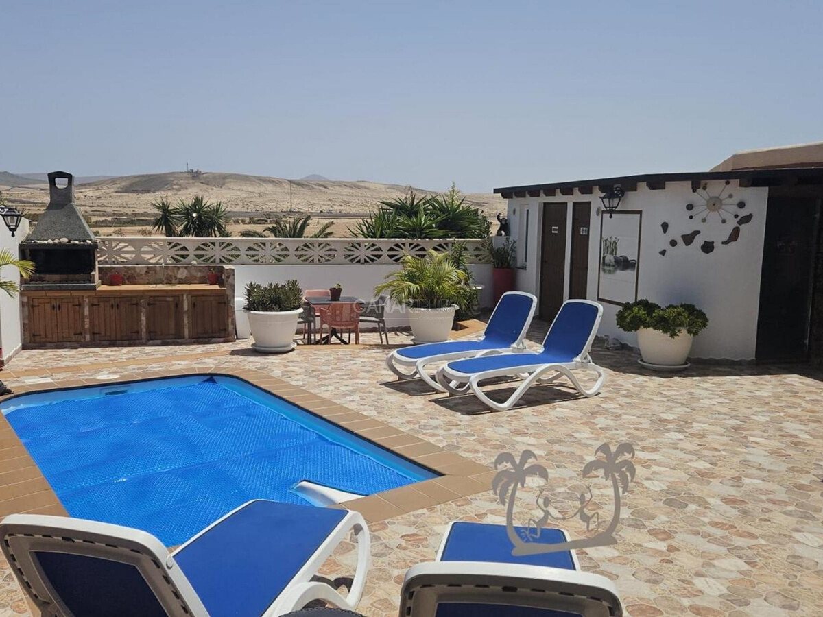 Maison neuve avec piscine privée chauffée à La Oliva - Photo 1