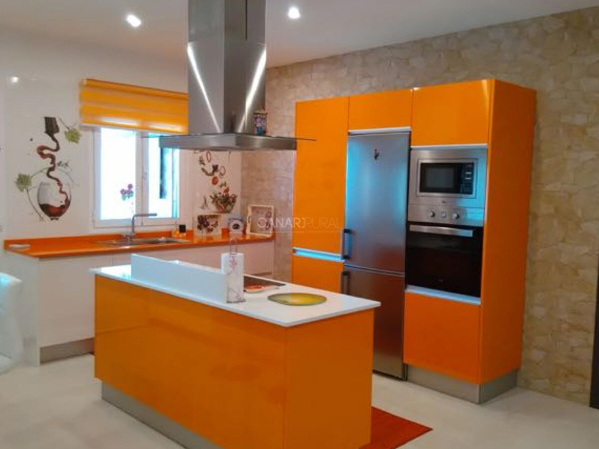 Maison neuve avec piscine privée chauffée à La Oliva - Photo 4