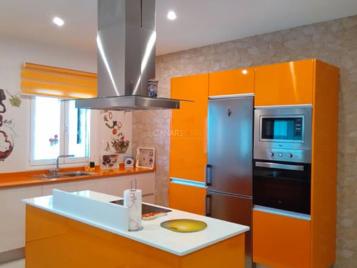 Maison neuve avec piscine privée chauffée à La Oliva - Photo 5