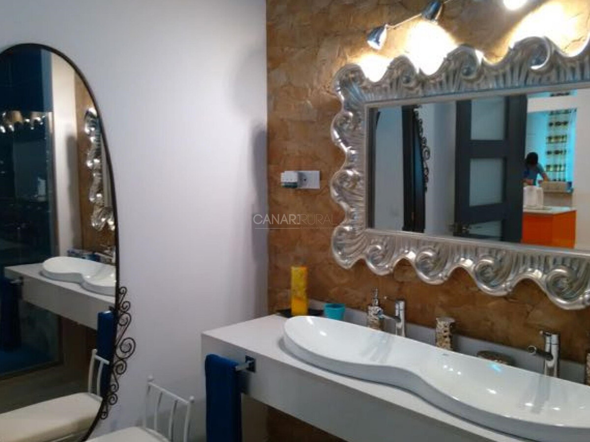 Maison neuve avec piscine privée chauffée à La Oliva - Photo 7