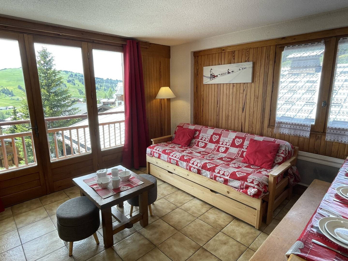 T2 aux Saisies, accès skis aux pieds, vue Beaufortain - Photo 2