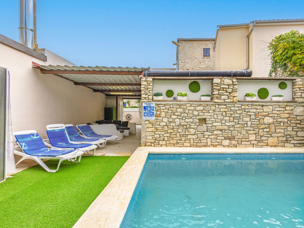 Maison Bonita avec piscine privée à Medulin - Photo 1