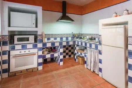 Malvarrosa, Maison de vacances à Tajo avec piscine et forêt - Photo 3