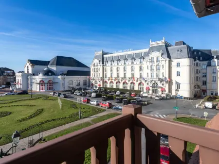 Le Normandie Home - Apt 3 pièces Cabourg, vue Casino : photo 2