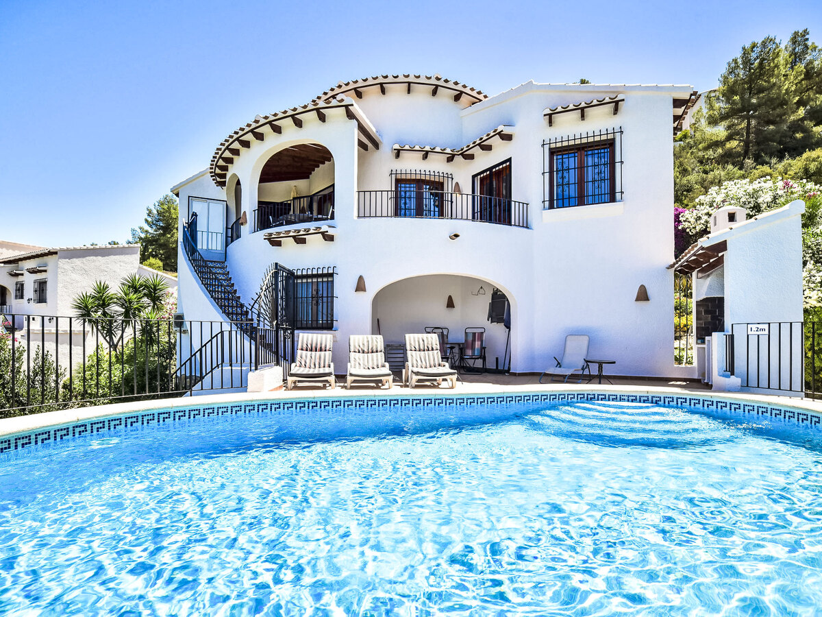Villa Clementina à Pego - 3 chambres, piscine et vue mer - Photo 1
