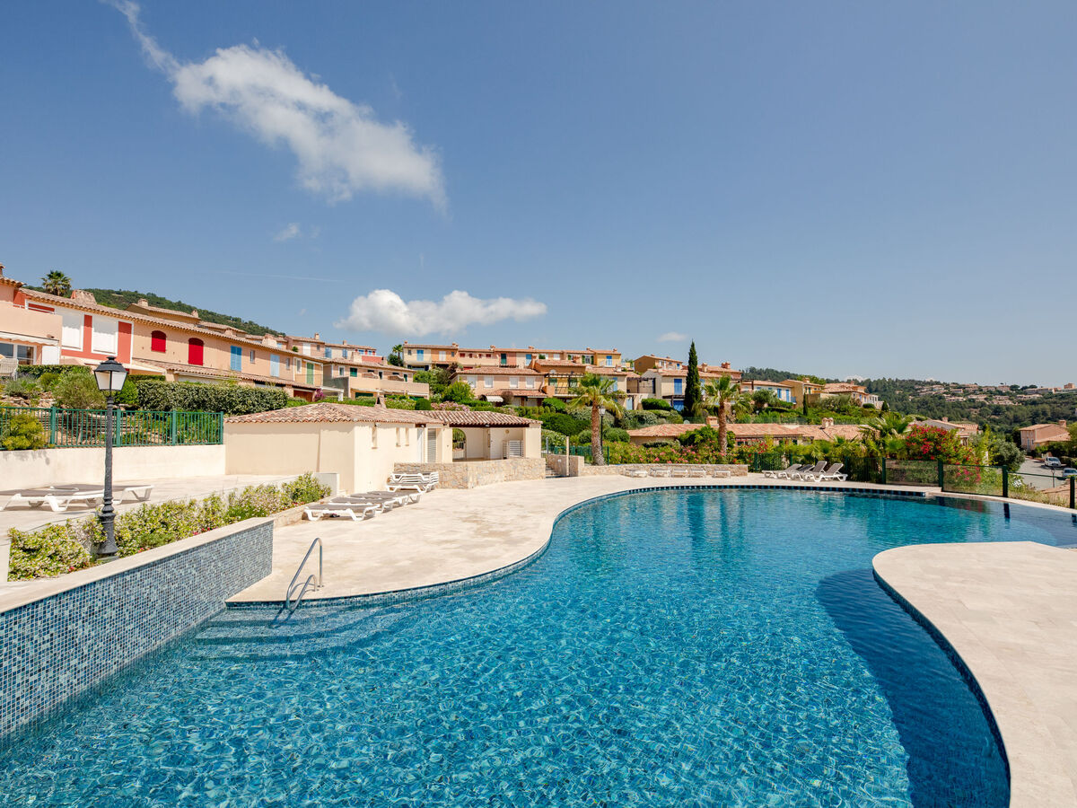 Apt 2 pièces Les Issambres, terrasse sud et vue mer - Photo 2