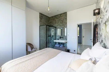 LL-95-JUAS, Villa de luxe avec piscine chauffée 6CH/12p - Cannes Juas - Photo 12