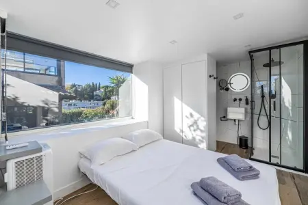 LL-95-JUAS, Villa de luxe avec piscine chauffée 6CH/12p - Cannes Juas - Photo 13